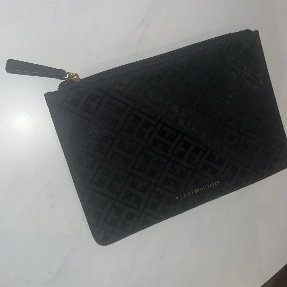 Tommy Hilfiger black clutch pocket bag purse slim gold metal zipper bag 9” x 6” - Picture 3 of 11